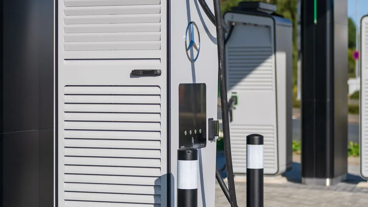 Leading manufacturers of liquid-cooled charging connectors for high-power public charging projects